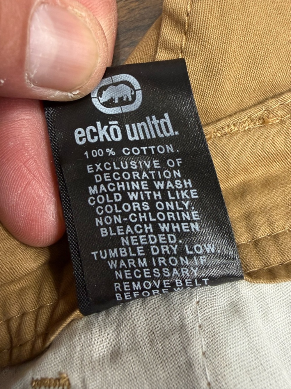 Ecko Unlimited Tan Cargo Shorts with Multiple Pockets size 34 - Picture 10 of 14